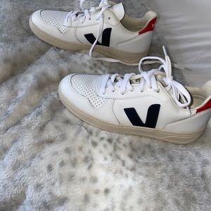 Veja V-10 Sneakers